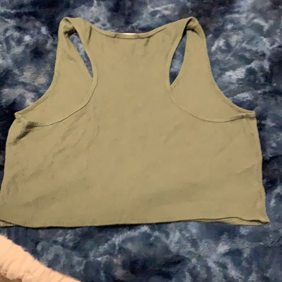 Navy green tank top crop top with a some buttons - Picture 2 of 3